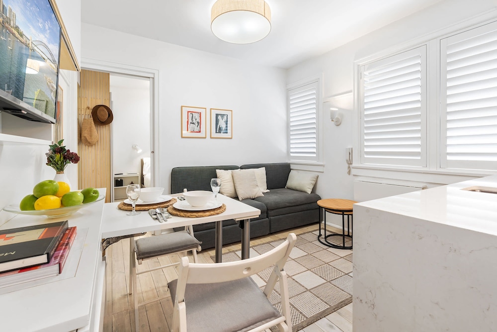 Bay View in Rushcutters Bay