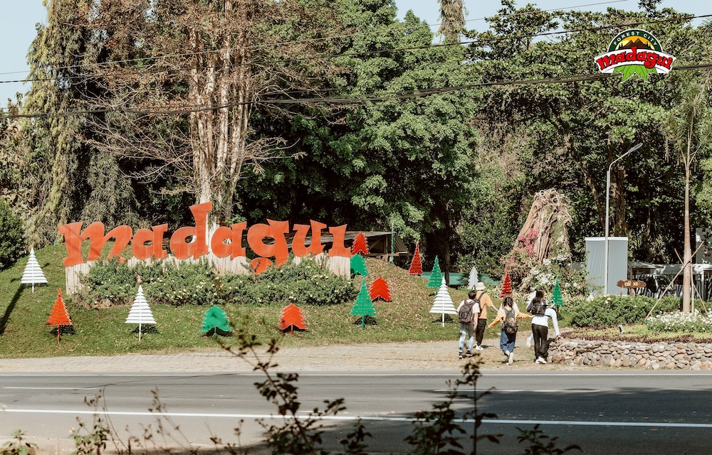 Madagui Forest City