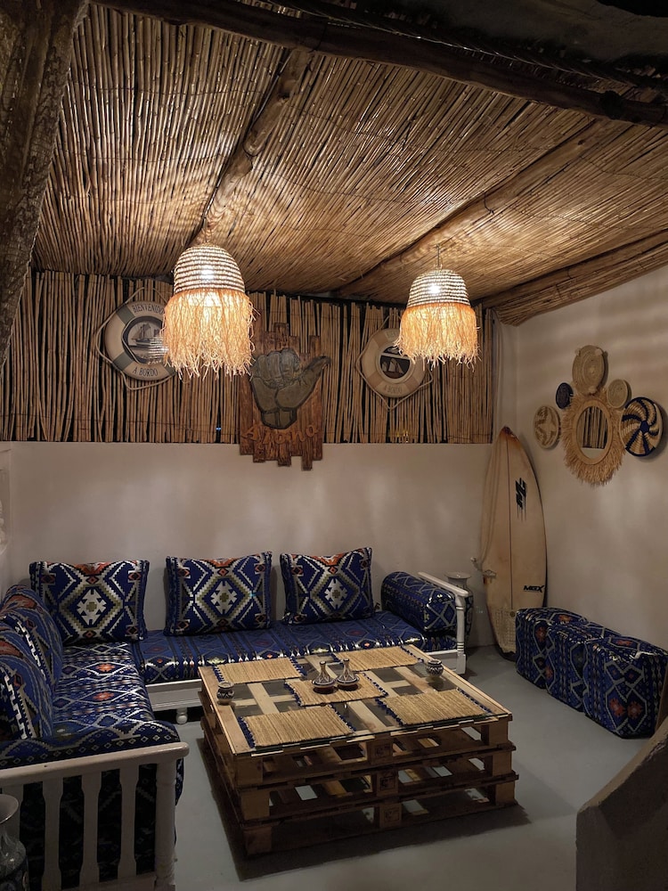 TITRYTE SURF HOUSE