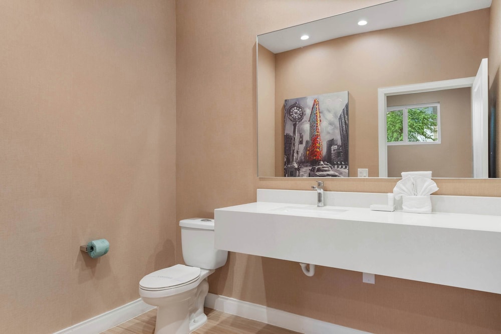 Chic Disney Villa Stunning Patio, Resort Amenities & Minutes From Parks