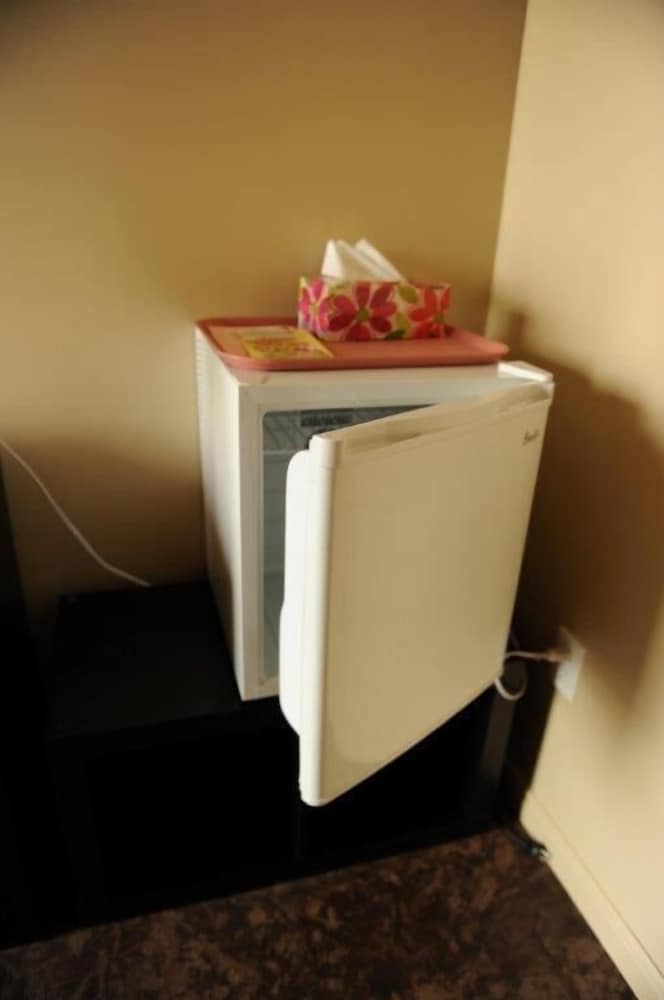 Camelot Inn at Honeyville - Property Image 13