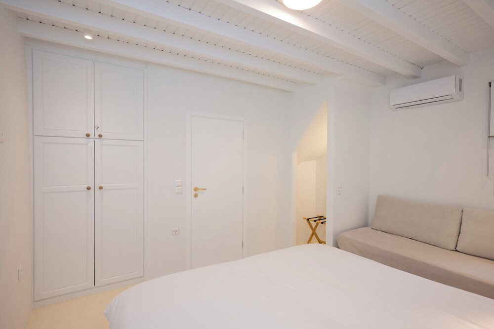 CAVO BLUE VILLAS