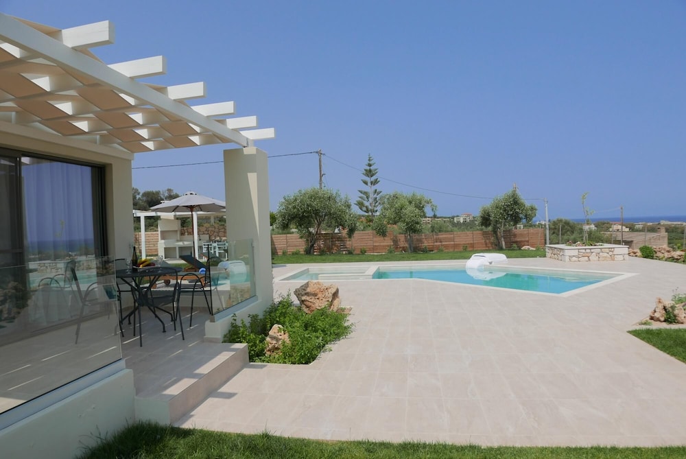 New Villa 2 Adele Kampos view 4