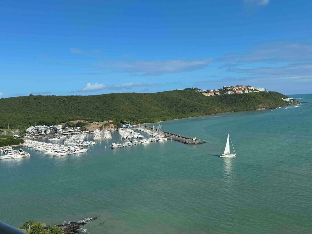 Oceanfront Paradise Marina Views Balcony
