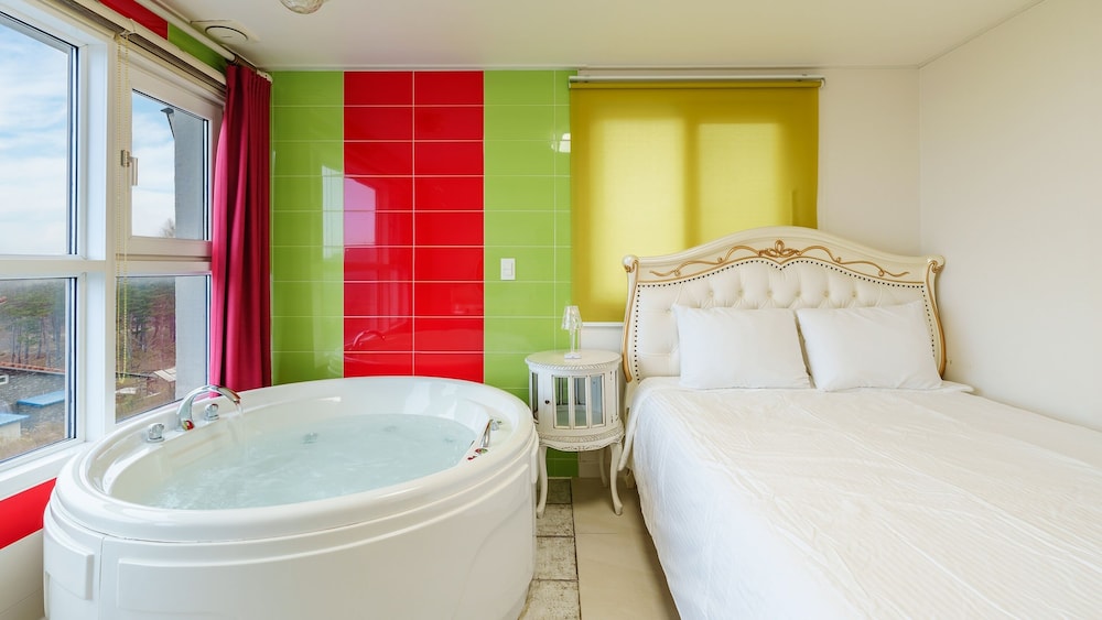 Yangyang Monti Pet Spa Pension