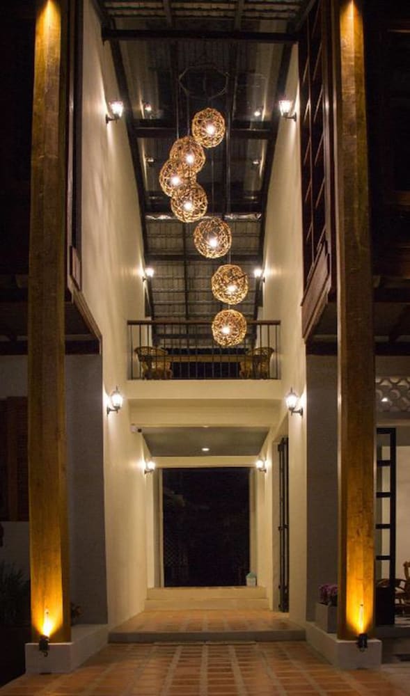 Phumin Place Hotel