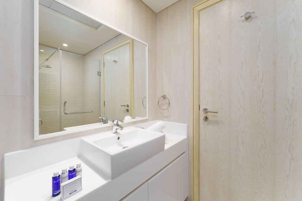 Maison Privee - Stunning JBR Retreat w/ Partial Sea & Marina Views