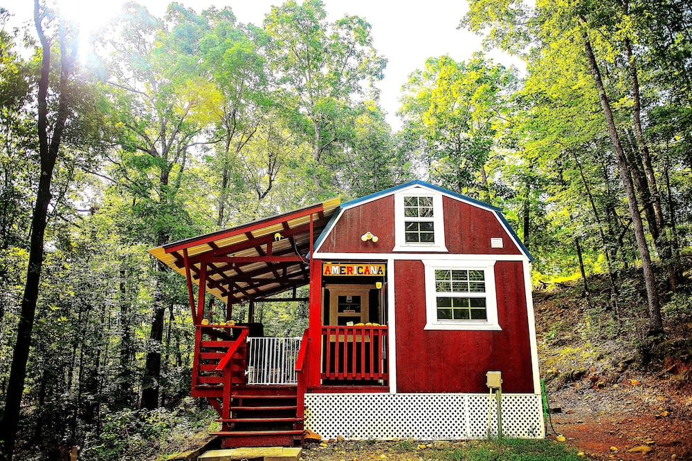 Americana Cabin