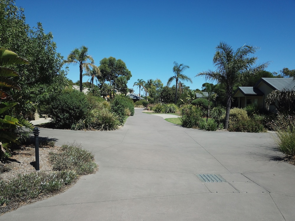 Island Cove Villas