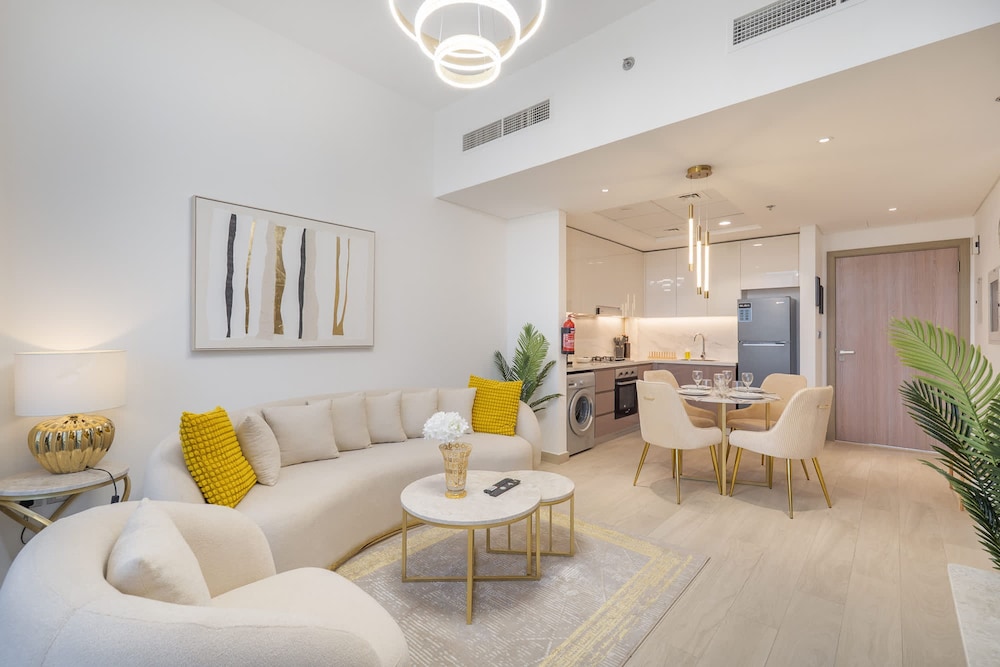 Eye-catching 1 Bedroom in Azizi Riviera