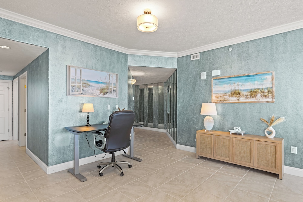 Treasure Shores3br Beachfront Corner Unit Sleeps 8 With Stunning Gulf Views!