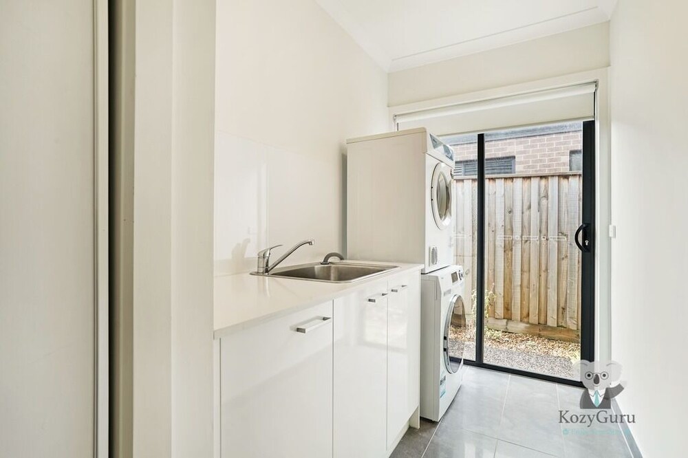 Kozyguru | Greenvale | Charming 7 Bed House