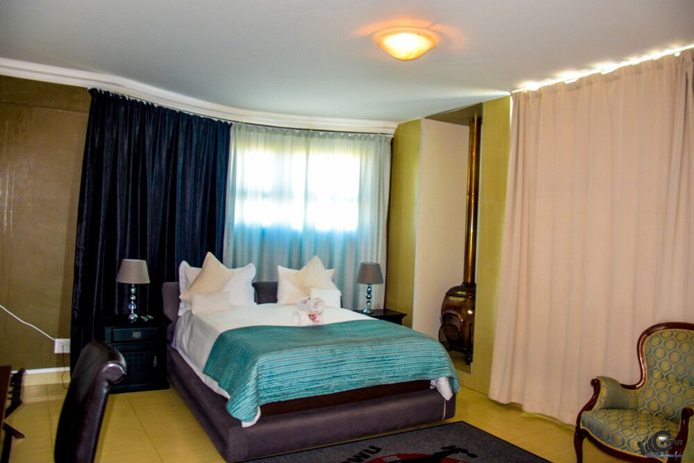 Boathouse Seaview Suites Guest House