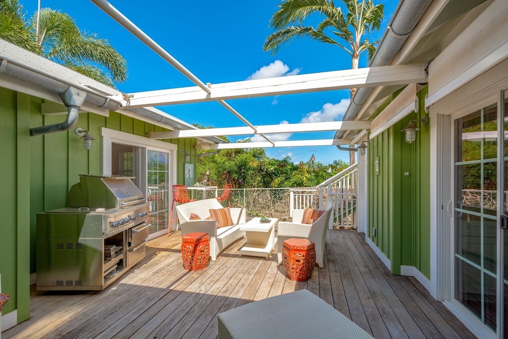 Brennecke's Beach Cottage 2 Bedroom Home by Redawning view 4