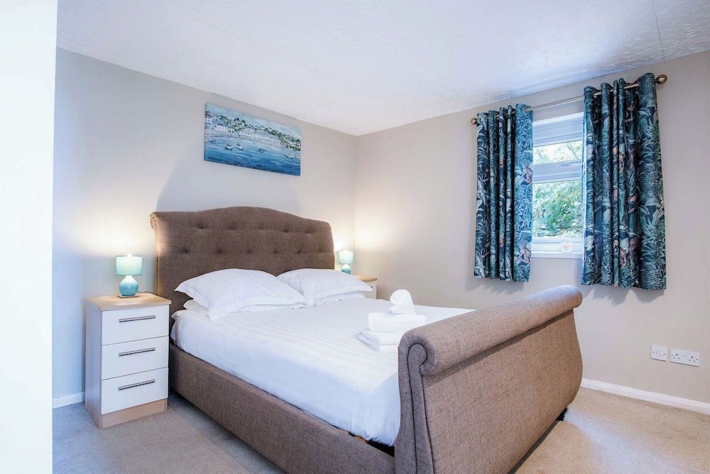 Lundy Lodge 1 Bedroom Annex Rhossili view 3