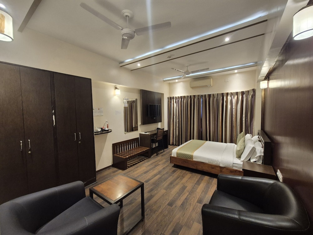 R D HOTELS HSR
