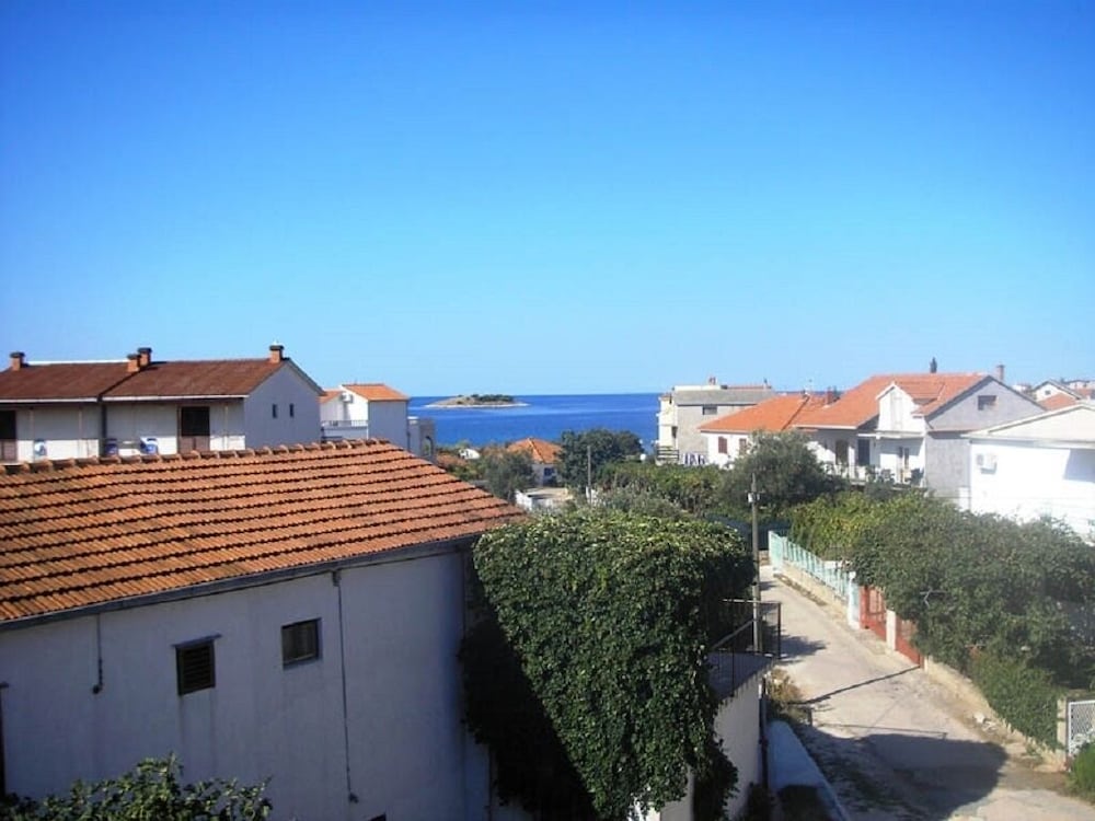 Tea - Parking and Grill, 100 m From sea - A4 view 2