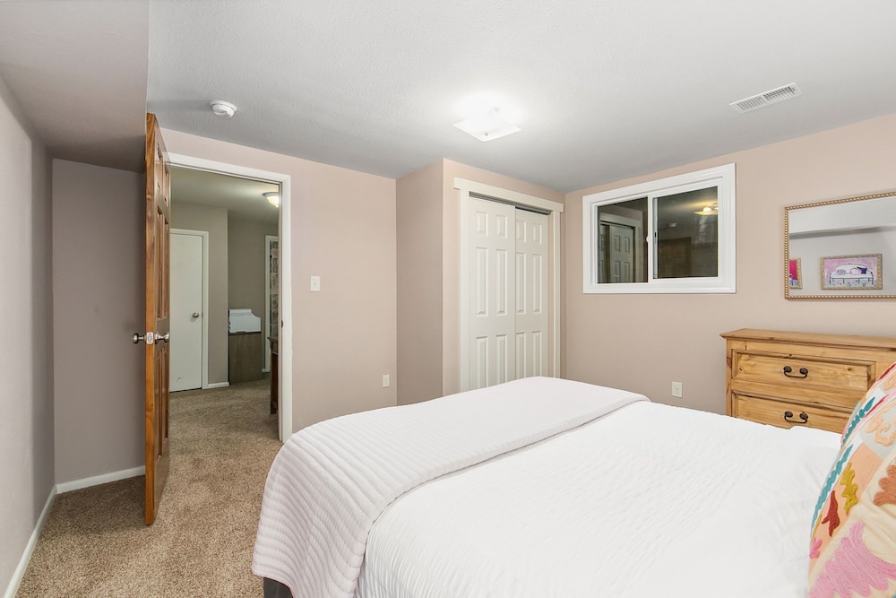 The Rustic Retreat - Pet Friendly w/ Fenced Yard