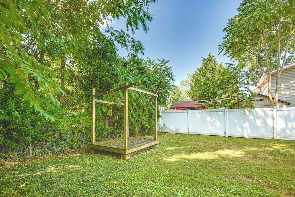 Spacious Family Home w/ Yard in Dtwn Hampton!