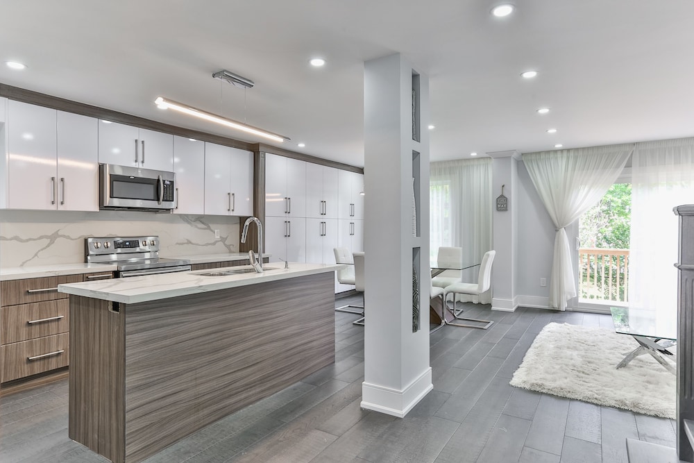 QuickStay - Classy 5brm House in Vaughan