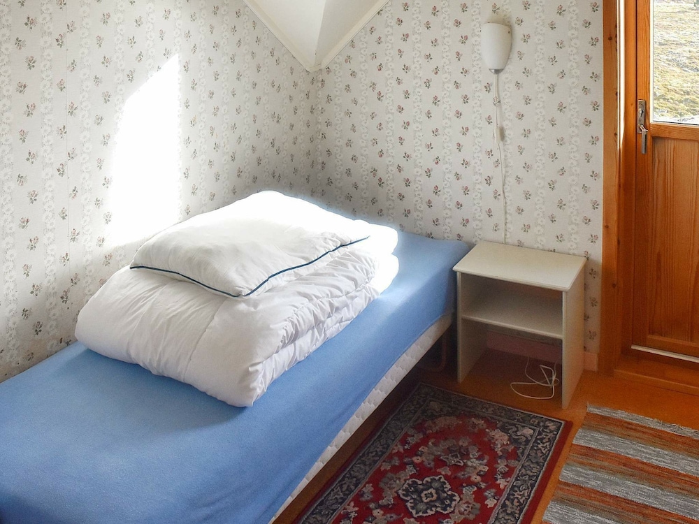 7 Person Holiday Home in Titran view 4