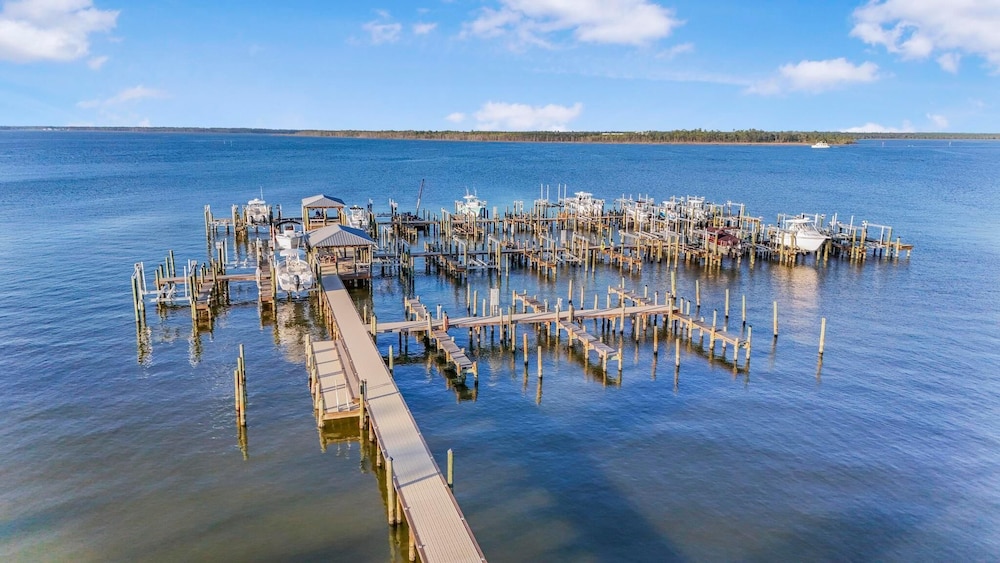 Bayview 55