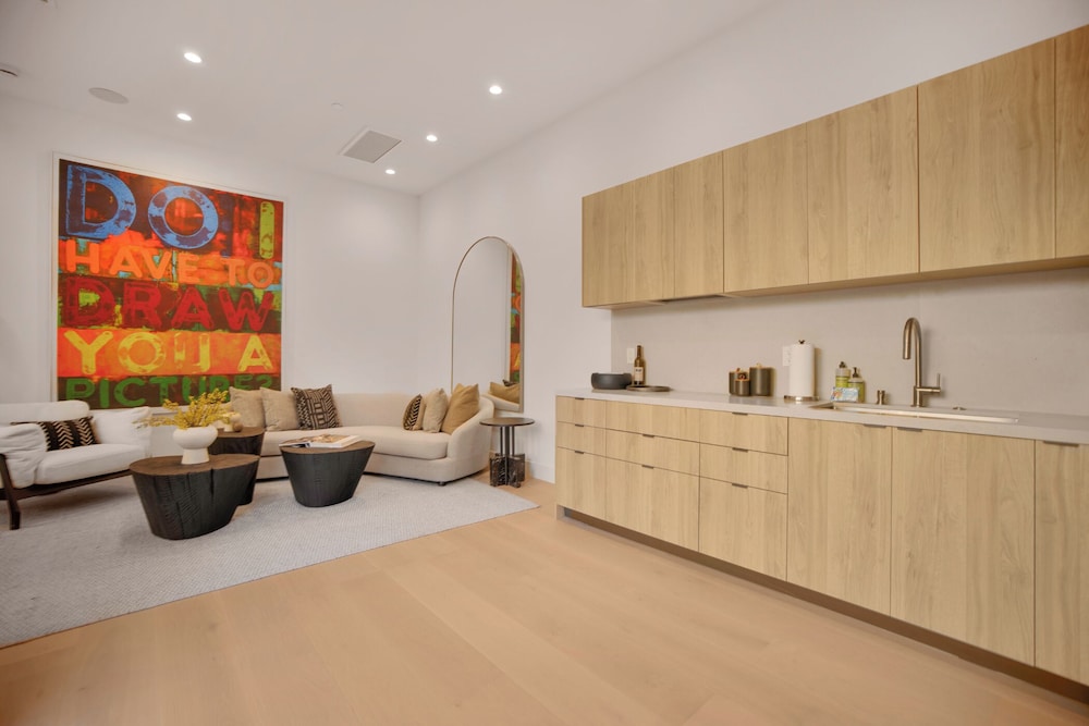 Kraft Villa - Luxury Living Redefined w/ Pool