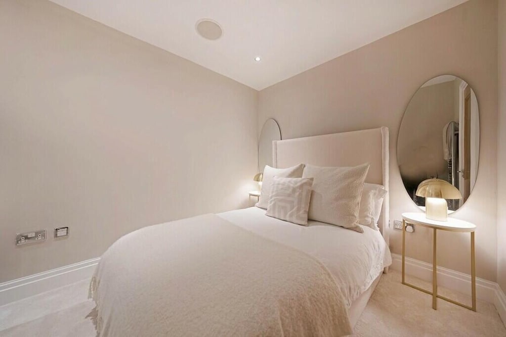 Riverside Retreat in Central London
