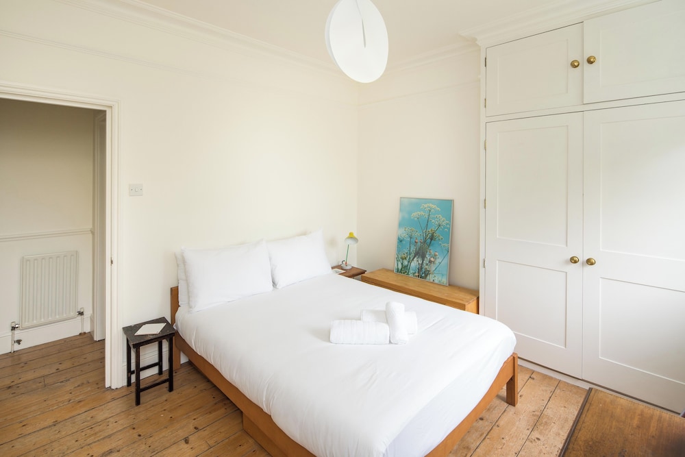 1BD Flat Stoke Newington Well Connected City Centre