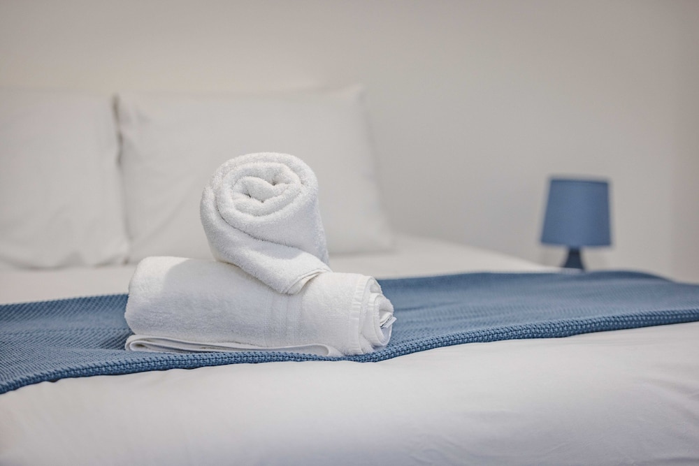 Chic and Comfy 4 Bedroom Stay Baylis