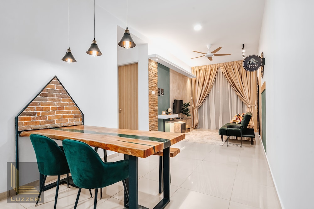 Legasi Kampung Bharu Guesthouse