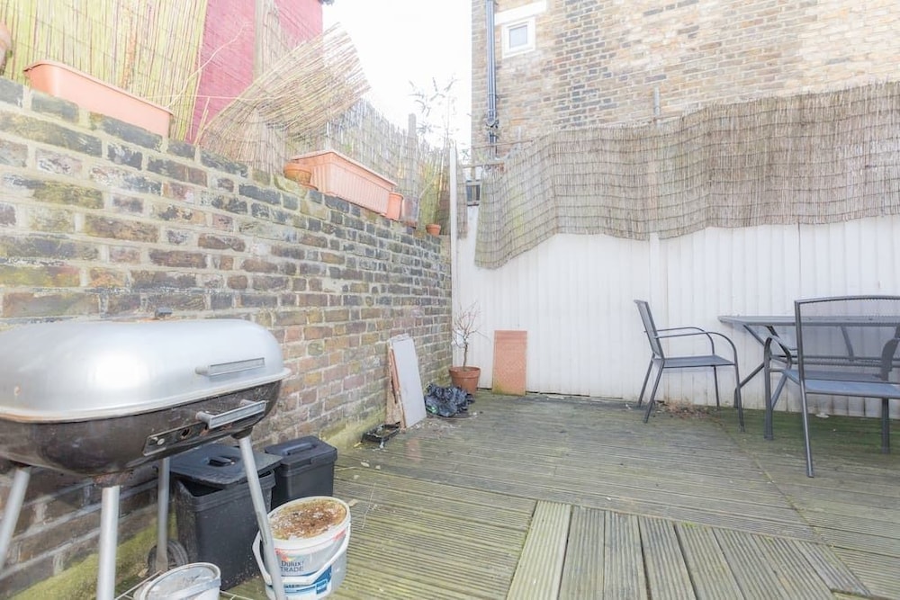 outdoor bbq area
