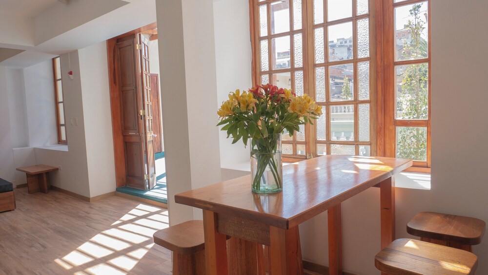 Quito Female Only Hostal-Solo Travelers
