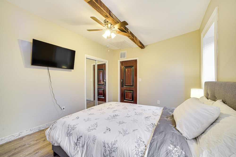 Walk to Dtwn & Waterfront: Roomy Troy Apt view 5