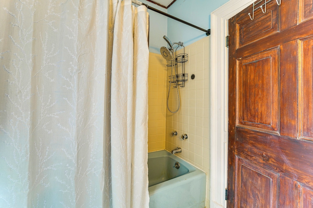 Historical 30-acre Retreat in Virginia!