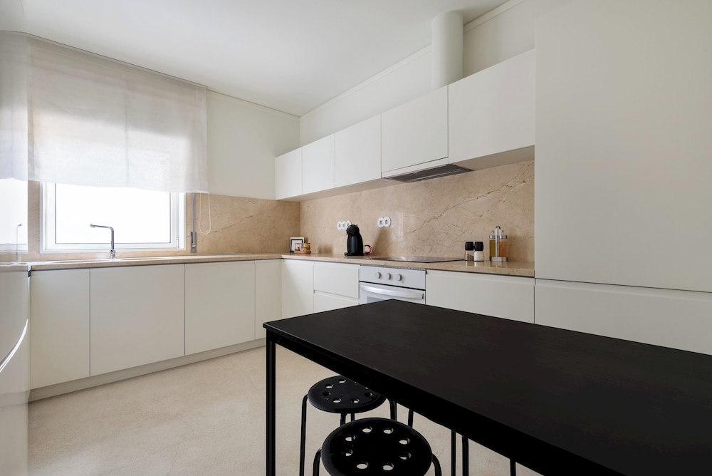 Acm021 Bombarda Homes, Spacious 3BR for Families