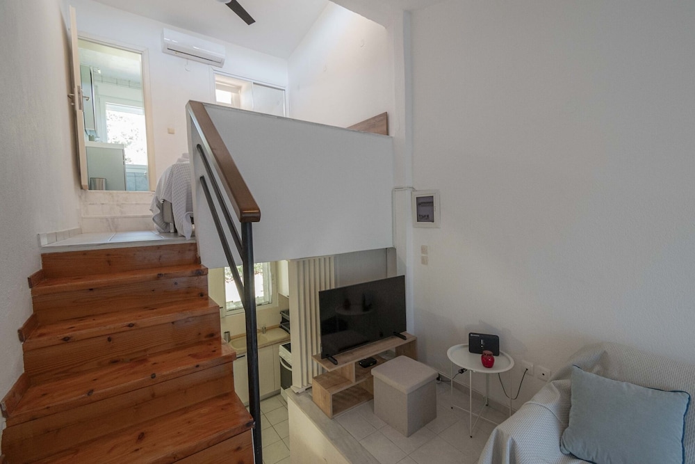 Greenwood Maisonette by Rentalspro - Fourka Beach