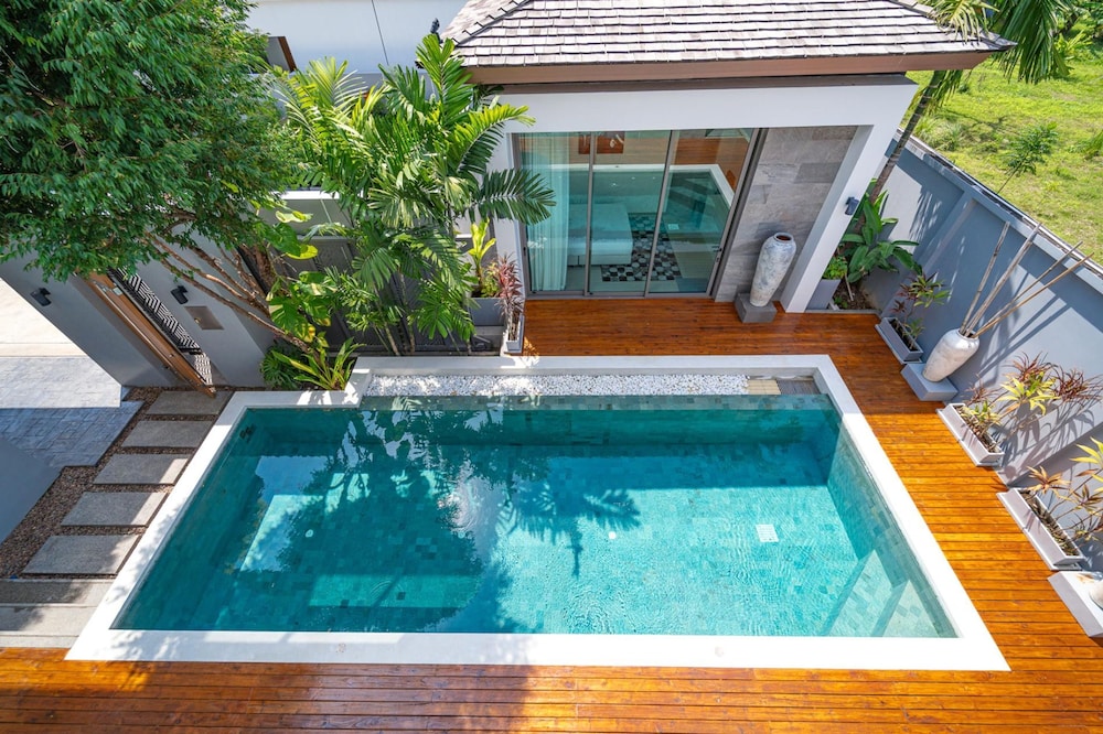 Teak 5 Bedroom Private Pool Villa Bangtao Beach
