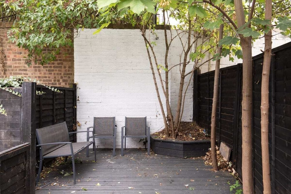 outdoor bbq area