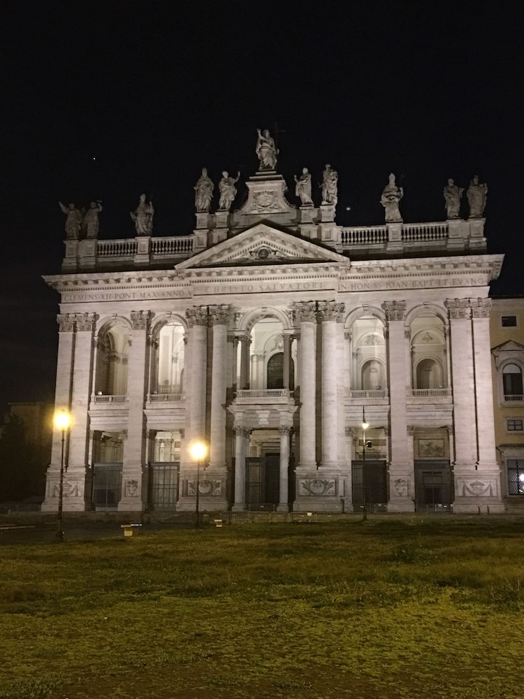 Damiani & Sister Guest House