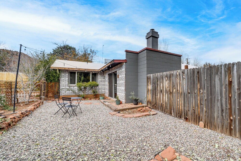 < 2 Mi to Red Rock State Park: Cozy Sedona Cottage