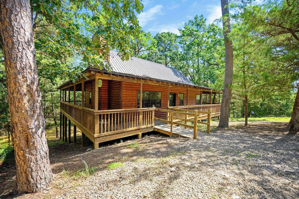 Kalo Cabin Secluded Stay