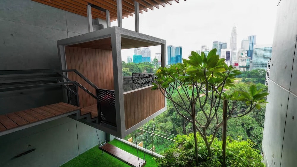 Jalan Ceylonz Suites KL