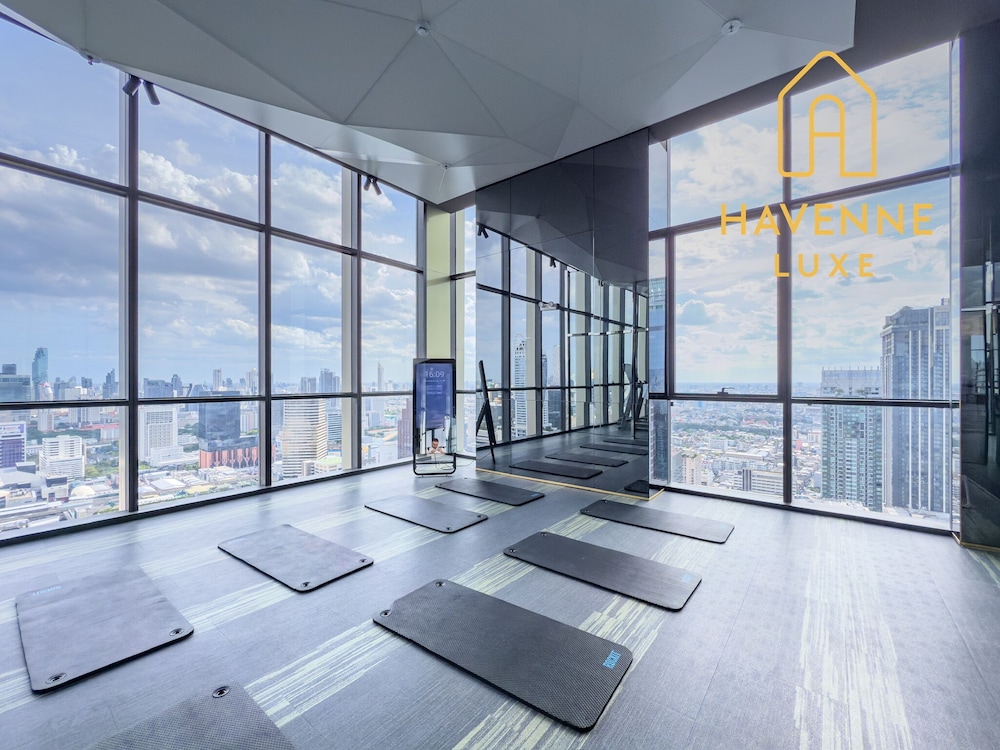 New City Condo in Central Bangkok ·