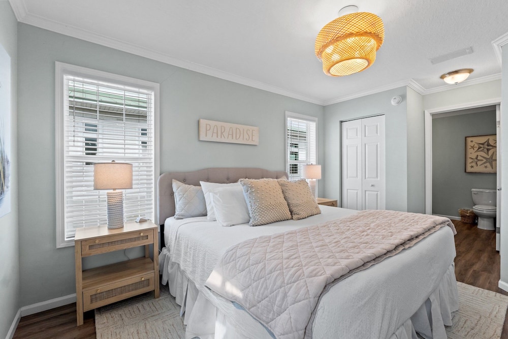 Pet Friendly Beach House - Hakuna Matata