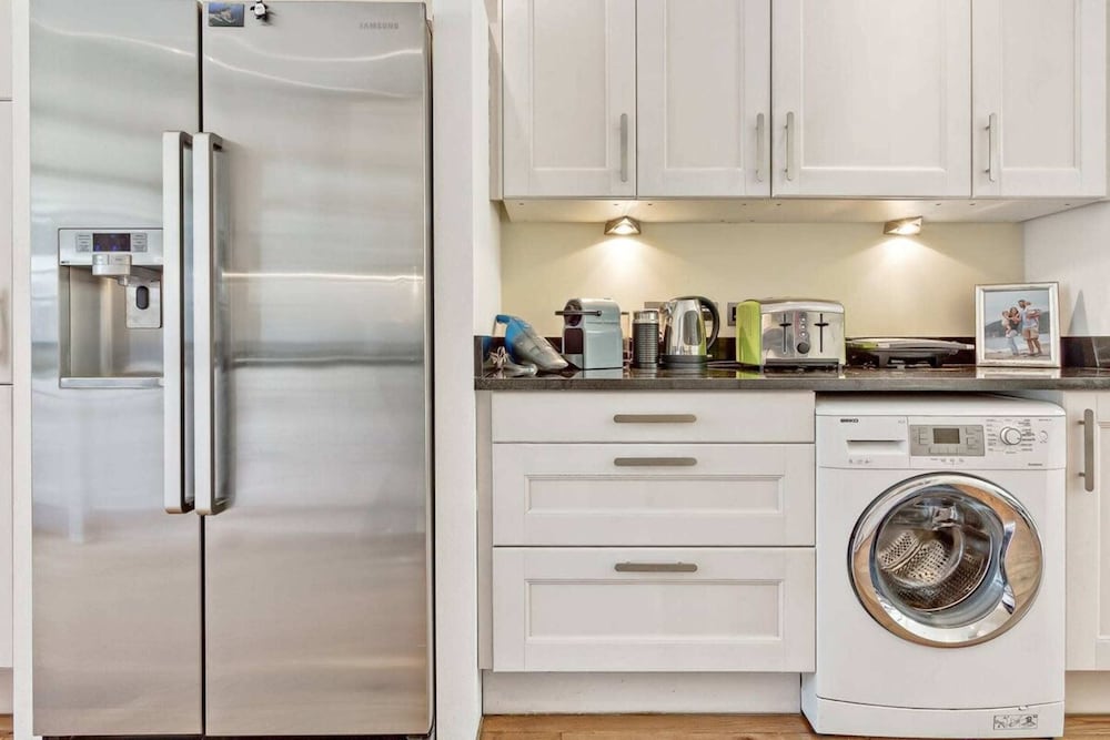 Stylish and Bright 3 Bedroom Duplex in North London