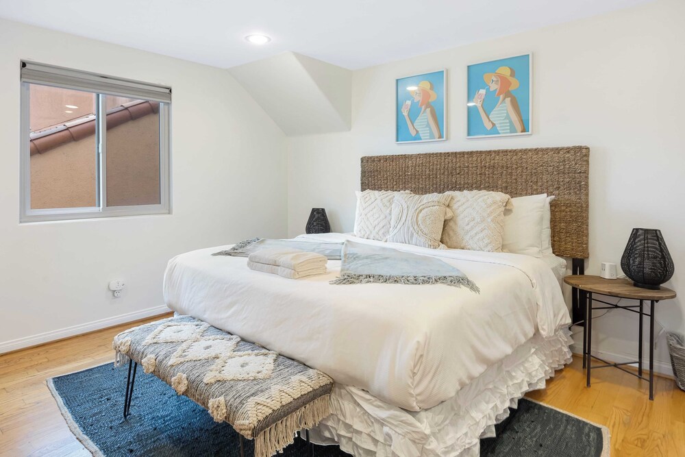 Belmont Shore Retreat Rooftop Lounge, Putting Green & Near 2nd Street Beaches