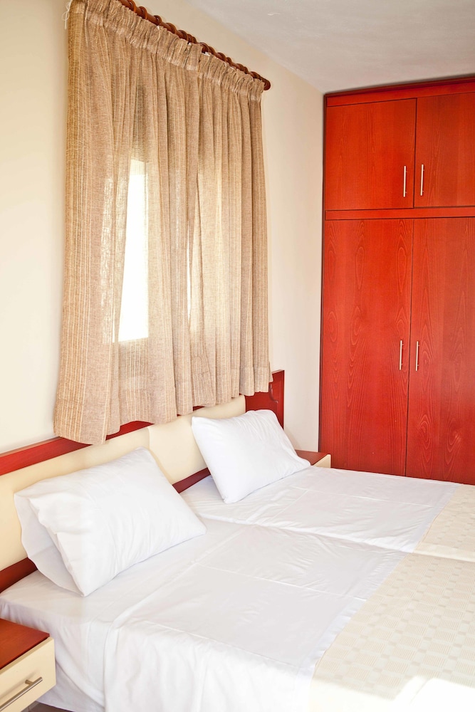 Aselinos Suites