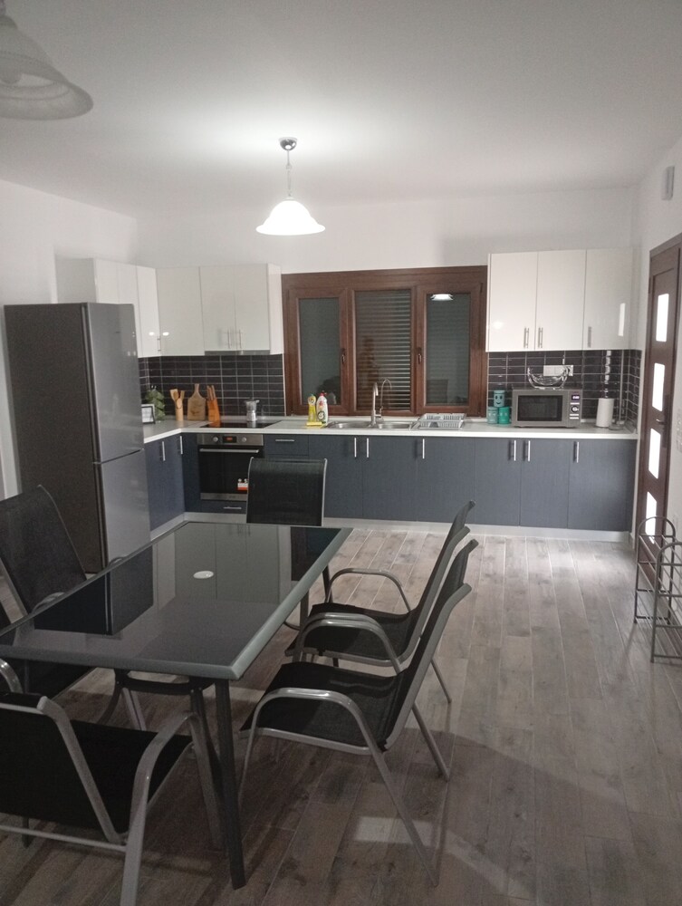 Nea Vrasna Sun House