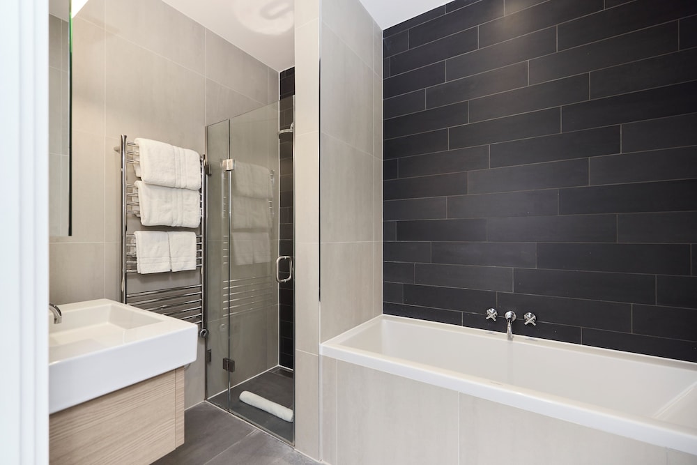 Greenwich Link Residence
